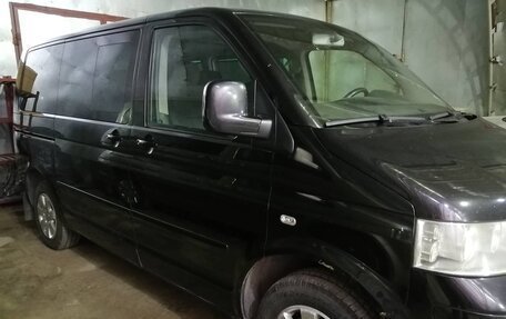 Volkswagen Multivan T5, 2005 год, 1 800 000 рублей, 2 фотография