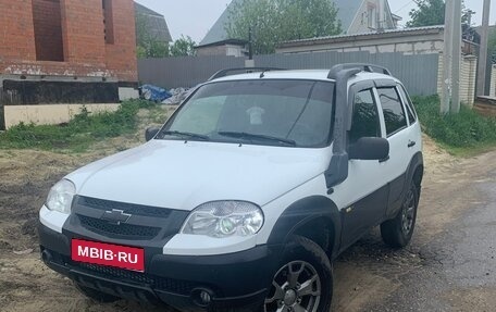 Chevrolet Niva I рестайлинг, 2016 год, 681 000 рублей, 1 фотография
