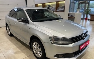 Volkswagen Jetta VI, 2013 год, 899 000 рублей, 1 фотография
