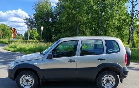 Chevrolet Niva I рестайлинг, 2019 год, 750 000 рублей, 3 фотография