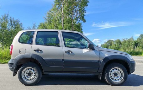 Chevrolet Niva I рестайлинг, 2019 год, 750 000 рублей, 7 фотография