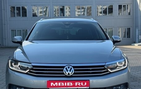 Volkswagen Passat B8 рестайлинг, 2015 год, 1 820 000 рублей, 7 фотография