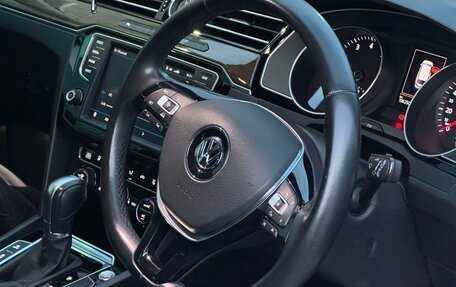 Volkswagen Passat B8 рестайлинг, 2015 год, 1 820 000 рублей, 15 фотография