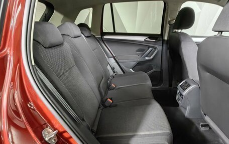 Volkswagen Tiguan II, 2019 год, 2 345 000 рублей, 13 фотография