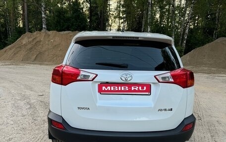 Toyota RAV4, 2014 год, 1 865 000 рублей, 4 фотография