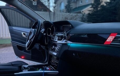 Mercedes-Benz E-Класс, 2013 год, 2 100 000 рублей, 40 фотография