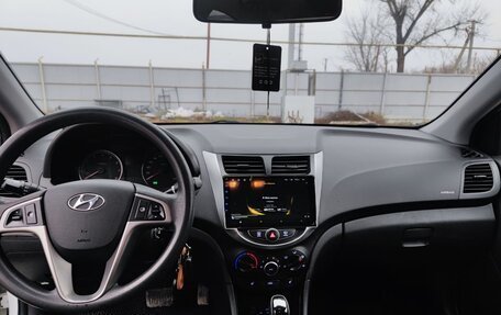 Hyundai Solaris II рестайлинг, 2015 год, 1 050 000 рублей, 8 фотография