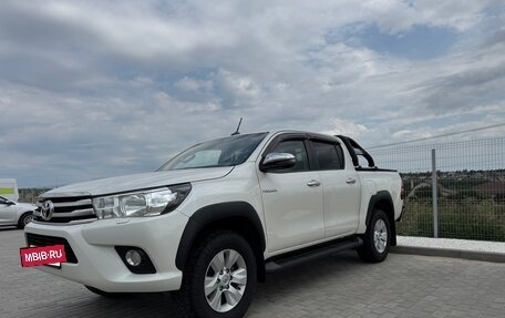 Toyota Hilux VIII, 2018 год, 2 770 000 рублей, 11 фотография