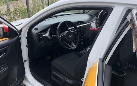 KIA Rio IV, 2021 год, 899 000 рублей, 9 фотография