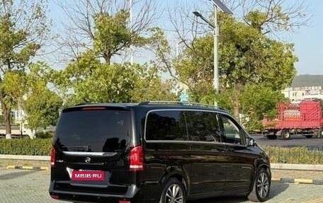 Mercedes-Benz V-Класс, 2021 год, 4 570 000 рублей, 3 фотография
