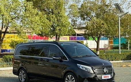 Mercedes-Benz V-Класс, 2021 год, 4 570 000 рублей, 13 фотография