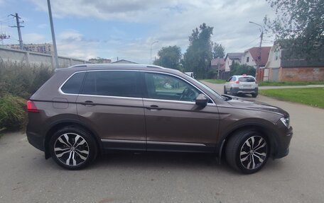 Volkswagen Tiguan II, 2017 год, 2 050 000 рублей, 3 фотография