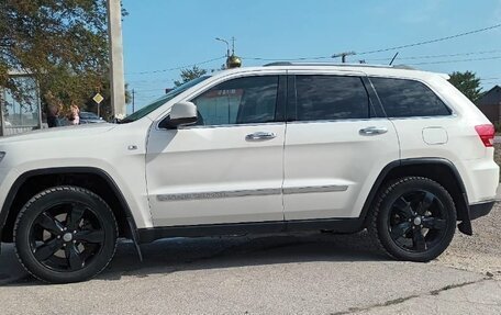 Jeep Grand Cherokee, 2012 год, 1 650 000 рублей, 2 фотография