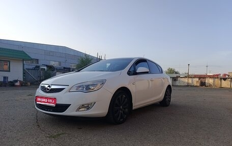 Opel Astra J, 2012 год, 750 000 рублей, 1 фотография
