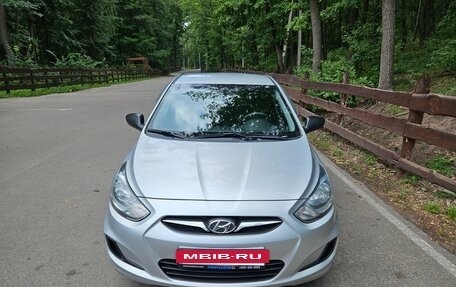 Hyundai Solaris II рестайлинг, 2012 год, 950 000 рублей, 7 фотография