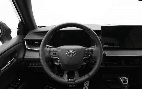 Toyota Camry, 2024 год, 4 600 000 рублей, 16 фотография