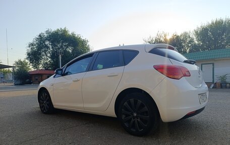 Opel Astra J, 2012 год, 750 000 рублей, 2 фотография