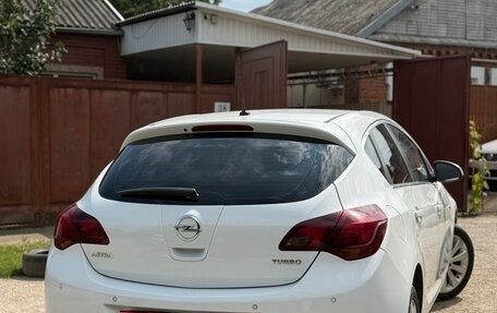 Opel Astra J, 2011 год, 655 000 рублей, 3 фотография