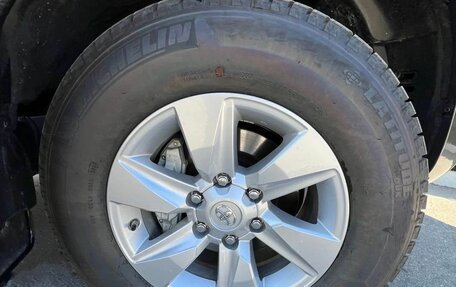 Toyota Land Cruiser Prado 150 рестайлинг 2, 2022 год, 6 790 000 рублей, 10 фотография