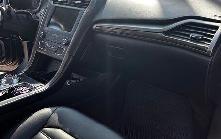 Ford Fusion (North America) II, 2019 год, 1 300 000 рублей, 10 фотография