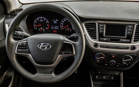 Hyundai Solaris II рестайлинг, 2019 год, 1 100 000 рублей, 19 фотография