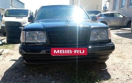 Mercedes-Benz E-Класс, 1993 год, 550 000 рублей, 10 фотография