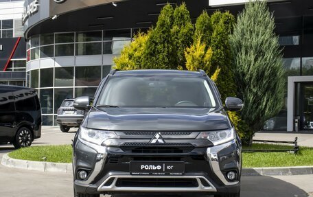 Mitsubishi Outlander III рестайлинг 3, 2022 год, 2 788 000 рублей, 2 фотография