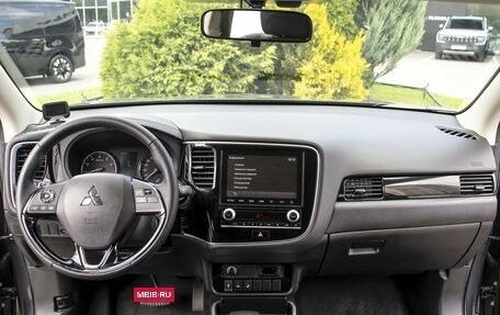 Mitsubishi Outlander III рестайлинг 3, 2022 год, 2 788 000 рублей, 13 фотография