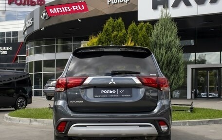 Mitsubishi Outlander III рестайлинг 3, 2022 год, 2 788 000 рублей, 6 фотография