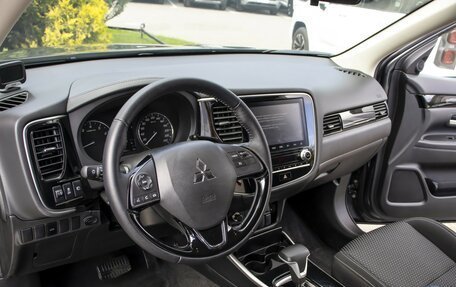 Mitsubishi Outlander III рестайлинг 3, 2022 год, 2 788 000 рублей, 18 фотография