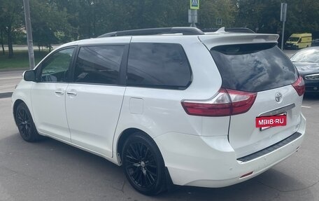 Toyota Sienna III, 2014 год, 3 090 000 рублей, 3 фотография