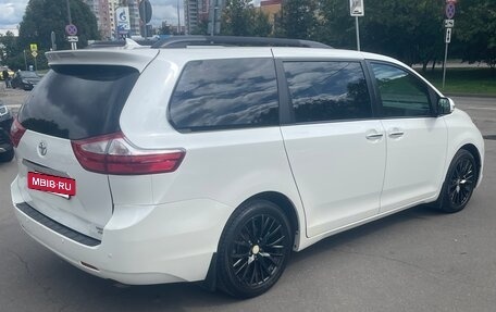 Toyota Sienna III, 2014 год, 3 090 000 рублей, 5 фотография