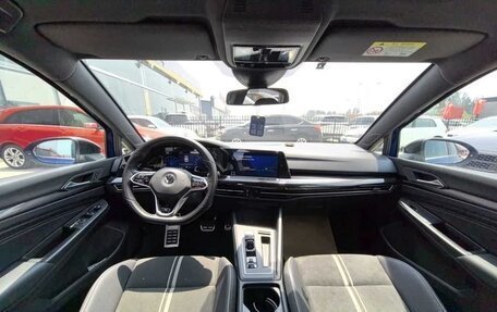 Volkswagen Golf VIII, 2022 год, 1 950 000 рублей, 5 фотография