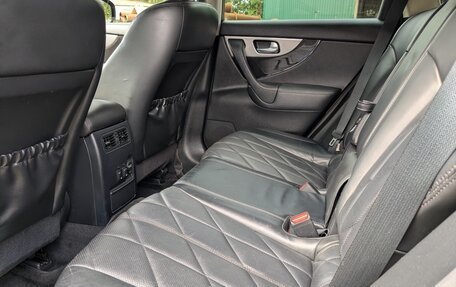 Infiniti QX70, 2014 год, 2 320 000 рублей, 13 фотография