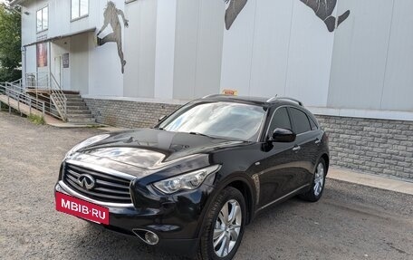 Infiniti QX70, 2014 год, 2 320 000 рублей, 9 фотография