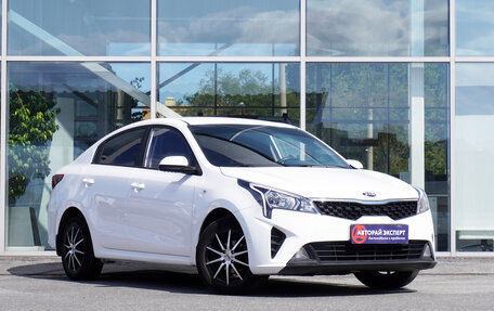 KIA Rio IV, 2021 год, 1 699 000 рублей, 3 фотография