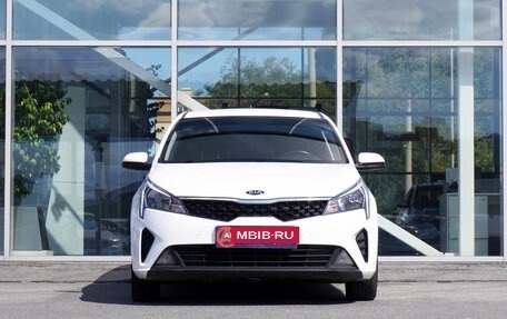 KIA Rio IV, 2021 год, 1 699 000 рублей, 2 фотография