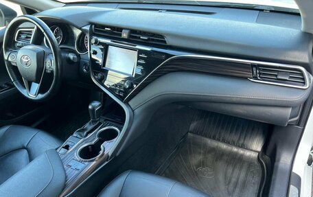 Toyota Camry, 2019 год, 2 490 000 рублей, 14 фотография
