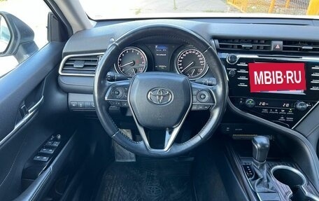 Toyota Camry, 2019 год, 2 490 000 рублей, 15 фотография