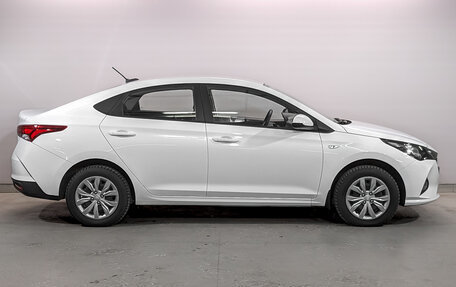 Hyundai Solaris II рестайлинг, 2021 год, 1 600 000 рублей, 4 фотография