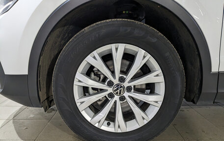 Volkswagen Tiguan II, 2021 год, 2 670 000 рублей, 11 фотография