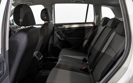 Volkswagen Tiguan II, 2021 год, 2 670 000 рублей, 17 фотография