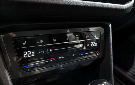 Volkswagen Tiguan II, 2021 год, 2 670 000 рублей, 20 фотография