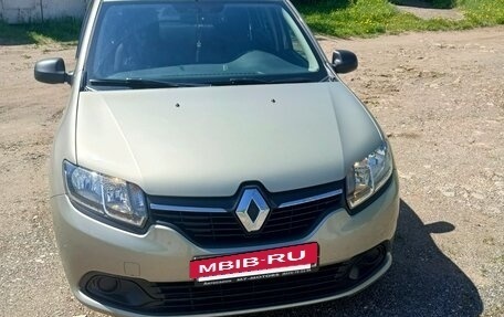 Renault Logan II, 2016 год, 900 000 рублей, 9 фотография