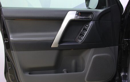 Toyota Land Cruiser Prado 150 рестайлинг 2, 2011 год, 2 198 700 рублей, 9 фотография