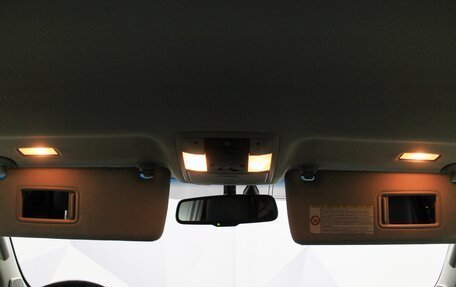 Toyota Land Cruiser Prado 150 рестайлинг 2, 2011 год, 2 198 700 рублей, 12 фотография