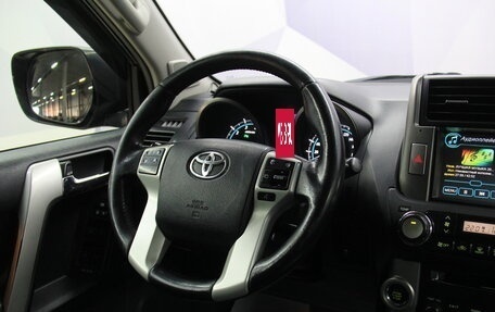 Toyota Land Cruiser Prado 150 рестайлинг 2, 2011 год, 2 198 700 рублей, 18 фотография
