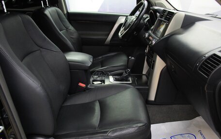 Toyota Land Cruiser Prado 150 рестайлинг 2, 2011 год, 2 198 700 рублей, 28 фотография