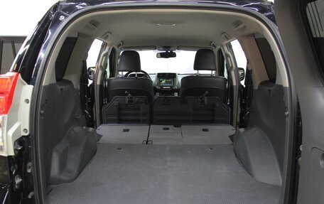 Toyota Land Cruiser Prado 150 рестайлинг 2, 2011 год, 2 198 700 рублей, 25 фотография