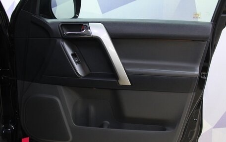 Toyota Land Cruiser Prado 150 рестайлинг 2, 2011 год, 2 198 700 рублей, 27 фотография